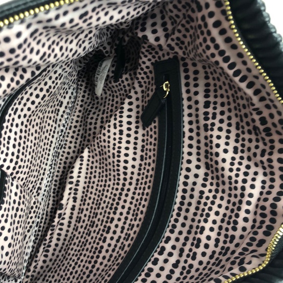 Vince Camuto Karli Ribbed Clutch Black - Picture 6 of 8